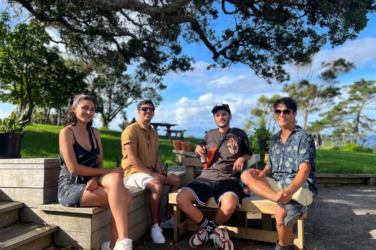 Waiheke Backpackers Hostel Onetangi Bagian luar foto