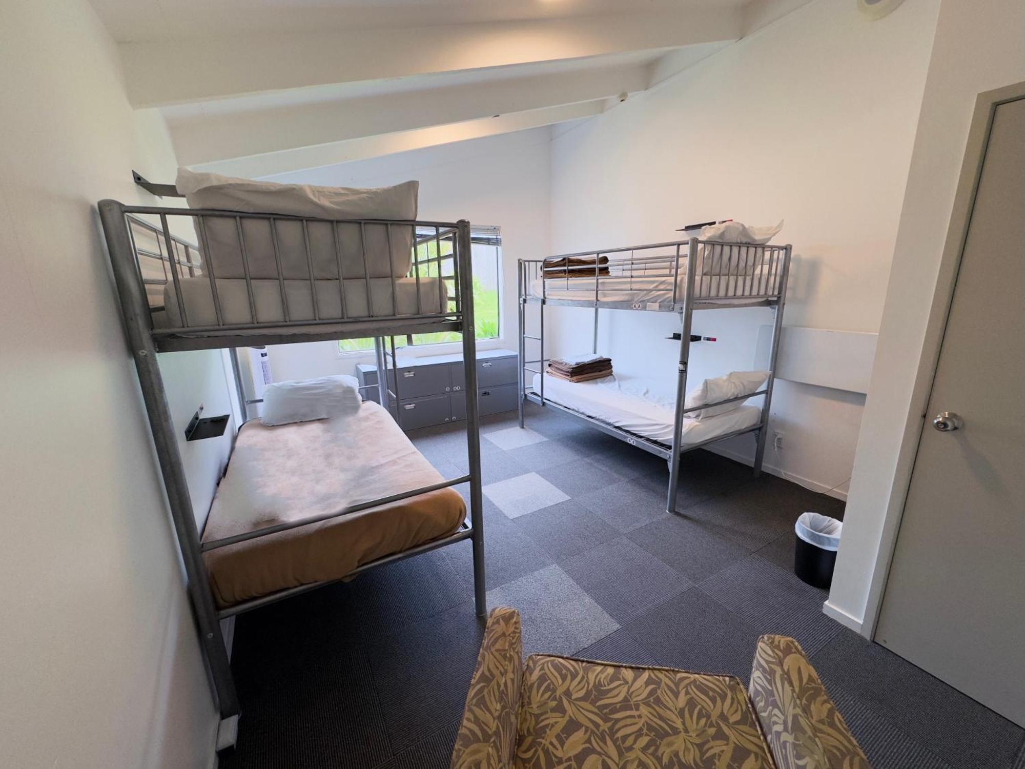 Waiheke Backpackers Hostel Onetangi Bagian luar foto