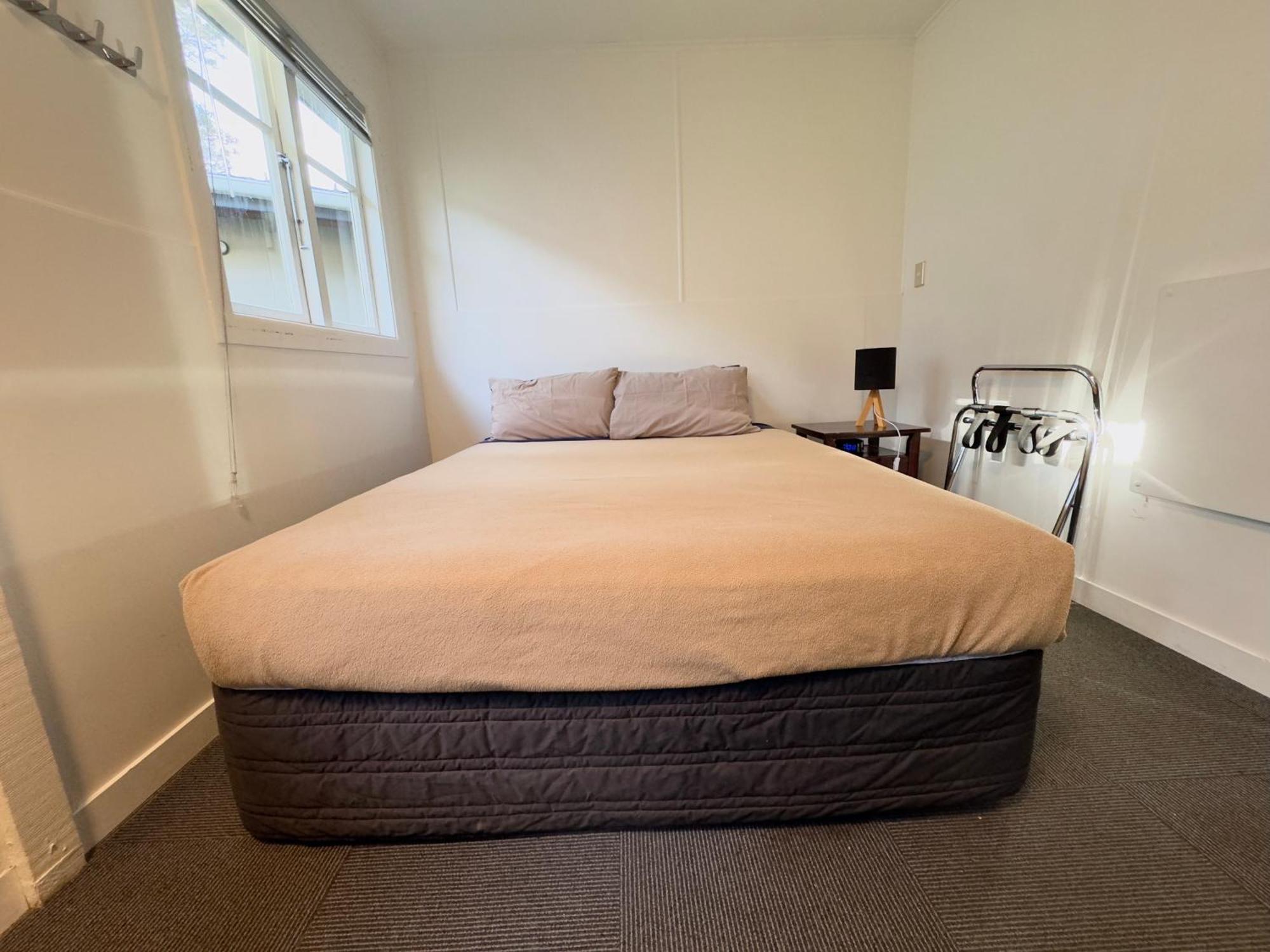 Waiheke Backpackers Hostel Onetangi Bagian luar foto