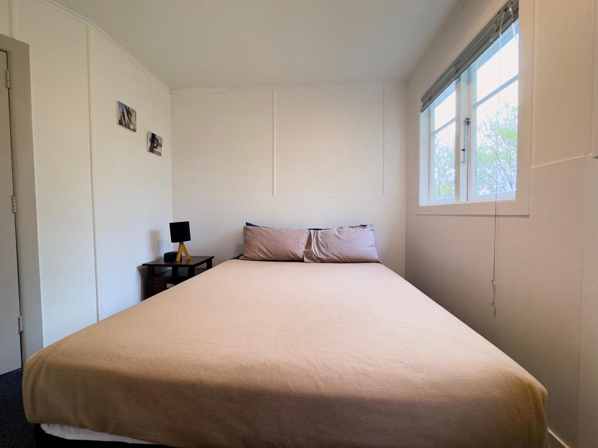 Waiheke Backpackers Hostel Onetangi Bagian luar foto