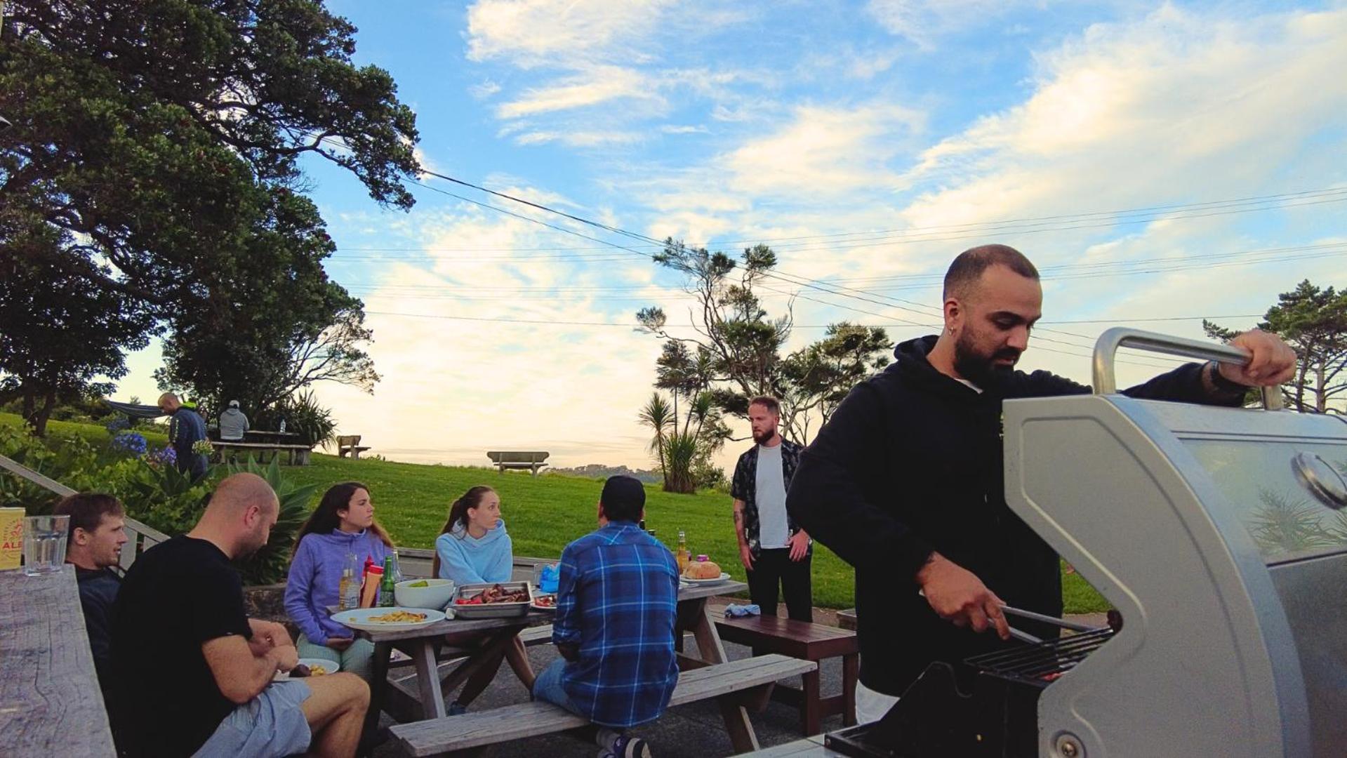 Waiheke Backpackers Hostel Onetangi Bagian luar foto