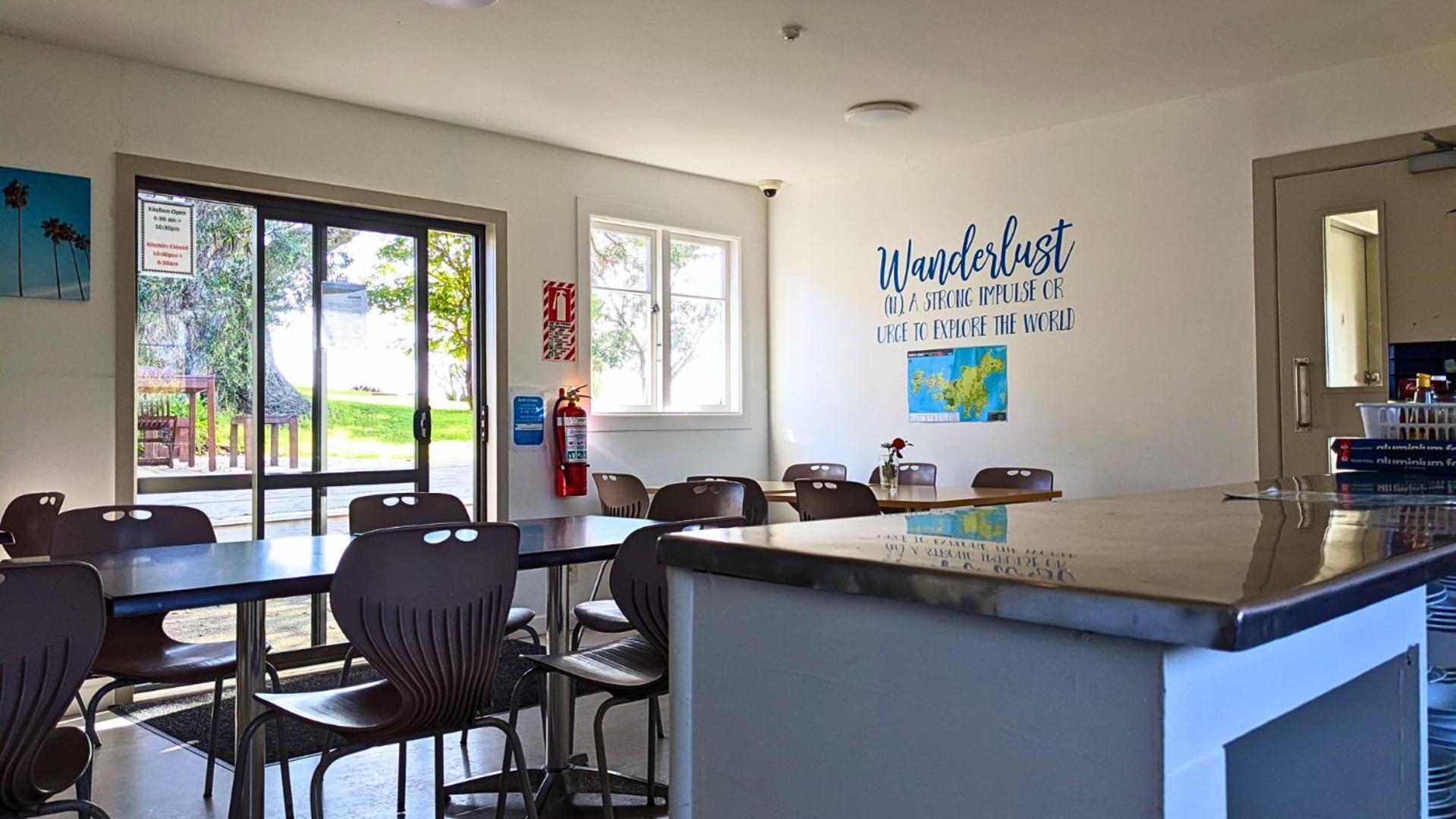 Waiheke Backpackers Hostel Onetangi Bagian luar foto